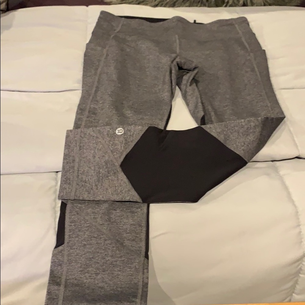 Lululemon gray leggings (capri) with blk size 6